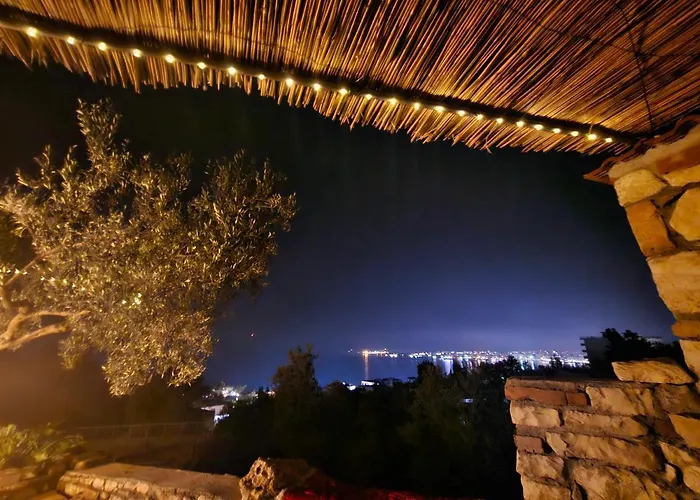 Leko Konukevi Avlonya