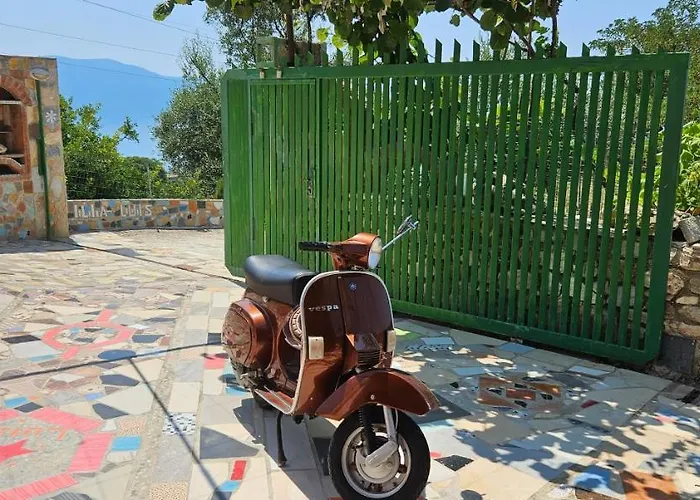 Konukevi Leko Avlonya